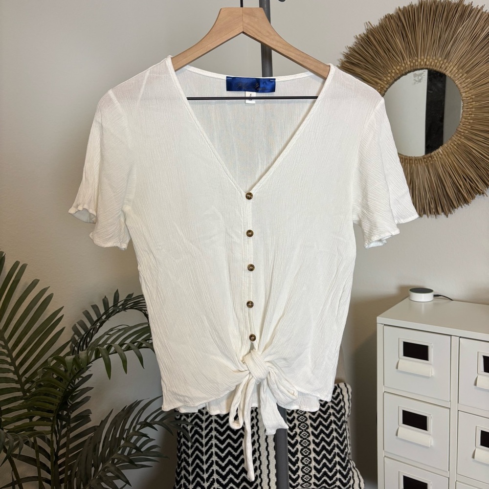 🪴$5/25🪴 Blue Rain White Front Tie Button Down Short Sleeve Shirt Small